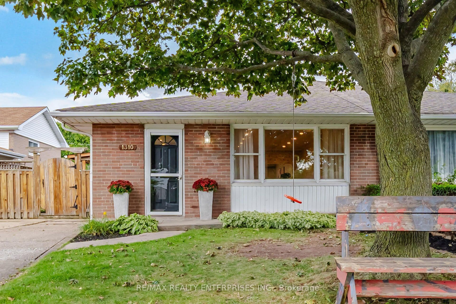 1310 Redbank Crescent, Oakville, ON L6H 1Y5
