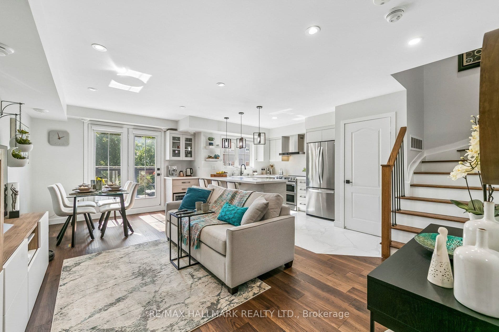 19 Hays Boulevard 5, Oakville, ON L6H 0H8