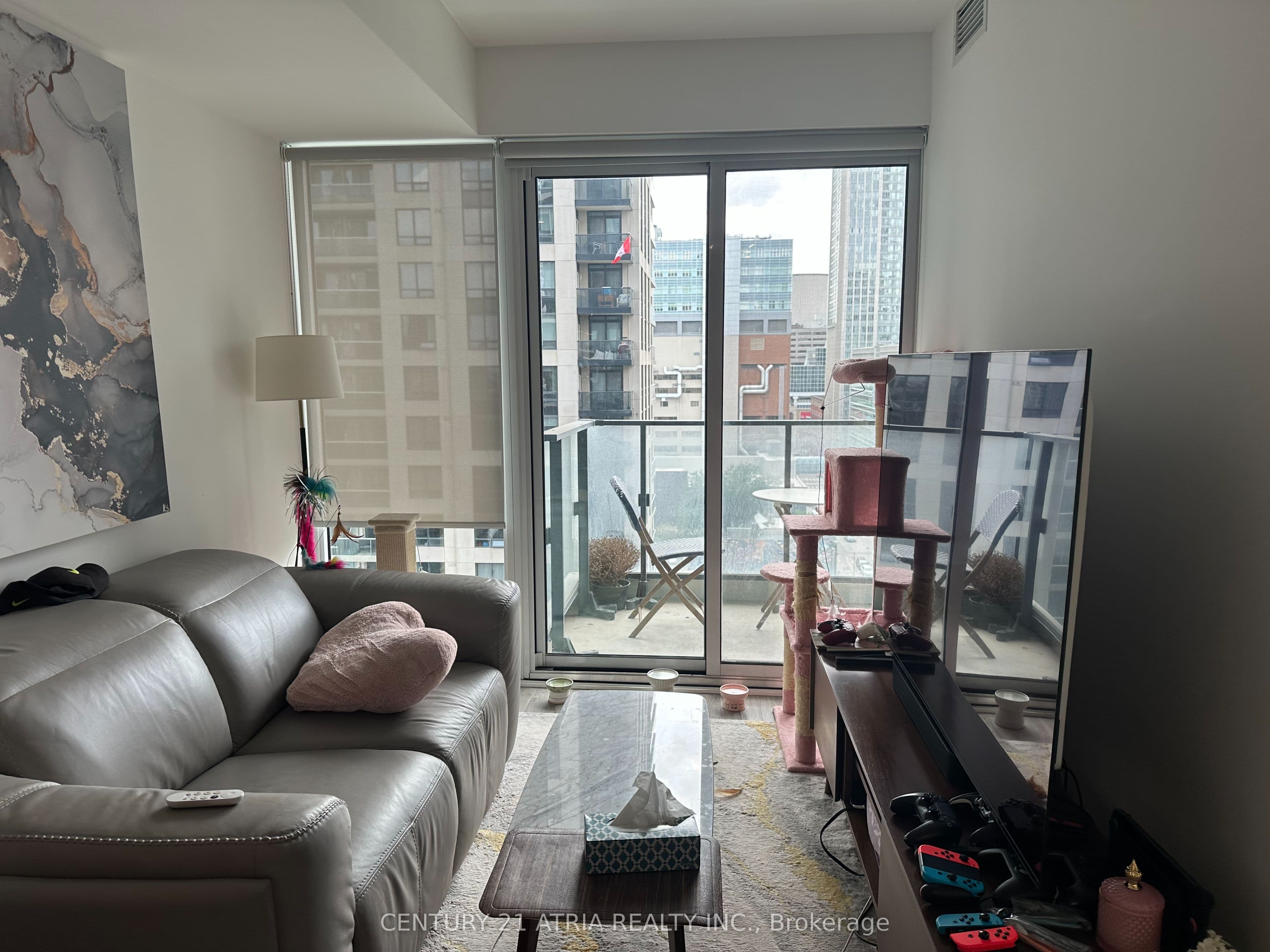 77 Shuter Street 1616, Toronto, ON M5B 0B8