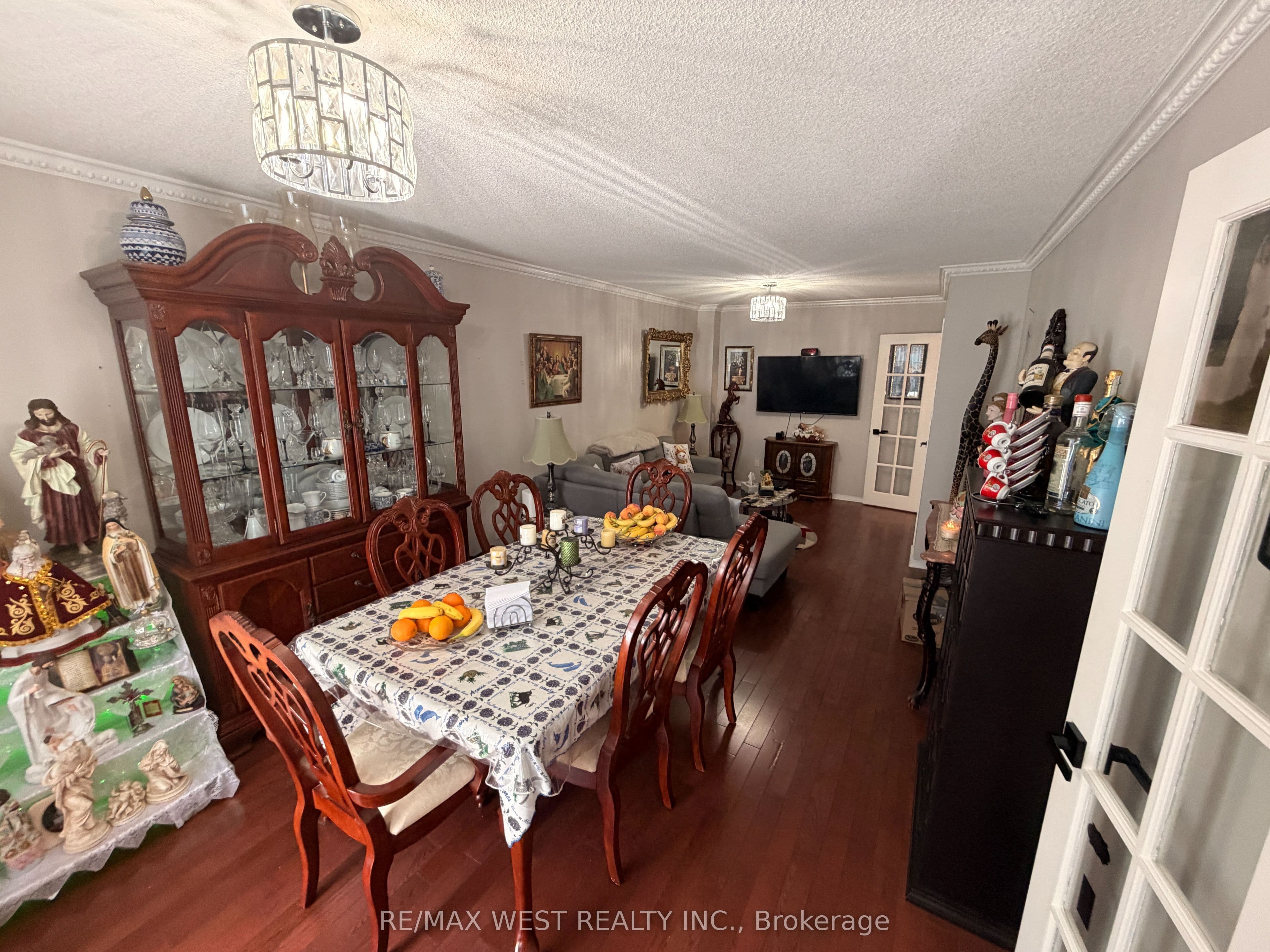 87 Athabaska Road, Barrie, ON L4N 8E9