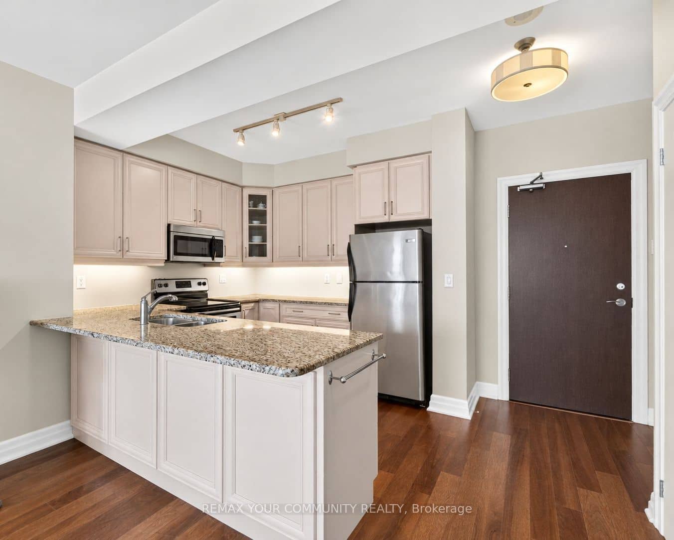 180 John Way W 306, Aurora, ON L4G 0R3