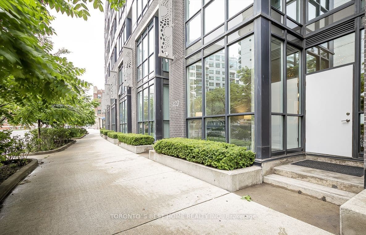 418 Lake Shore Boulevard W 2bd Bed, Toronto, ON M5V 2V9