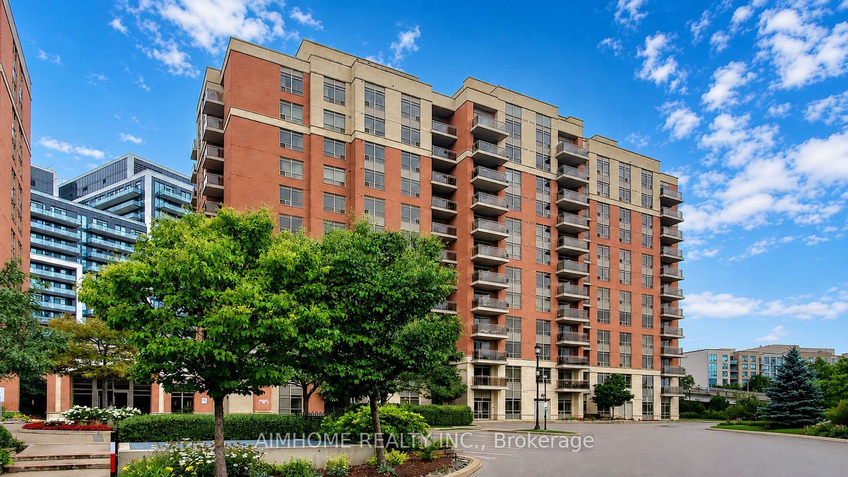 75 King William Crescent 804, Richmond Hill, ON L4B 0C1
