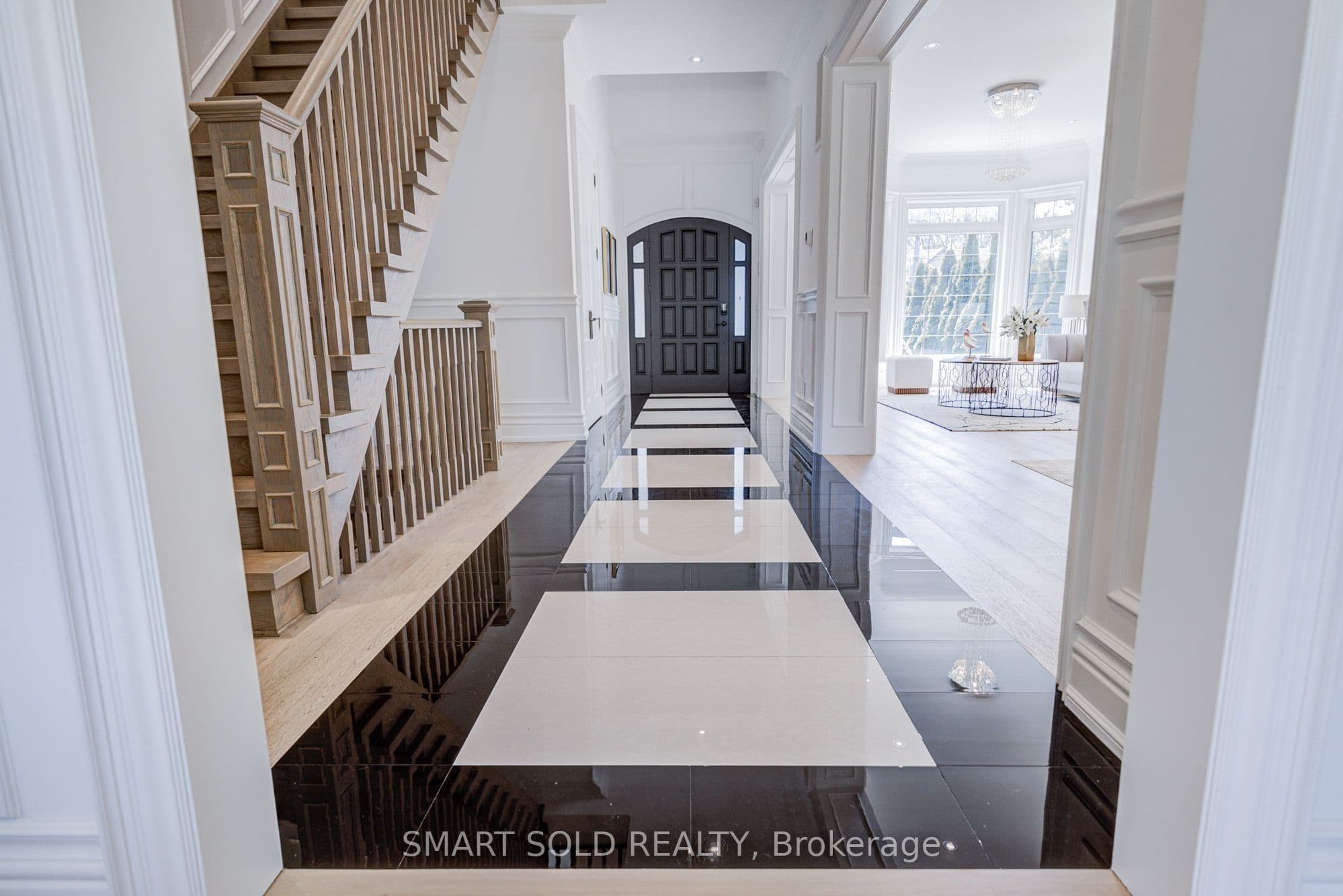 201 Burnhamthorpe Road, Toronto, ON M9B 1Z2