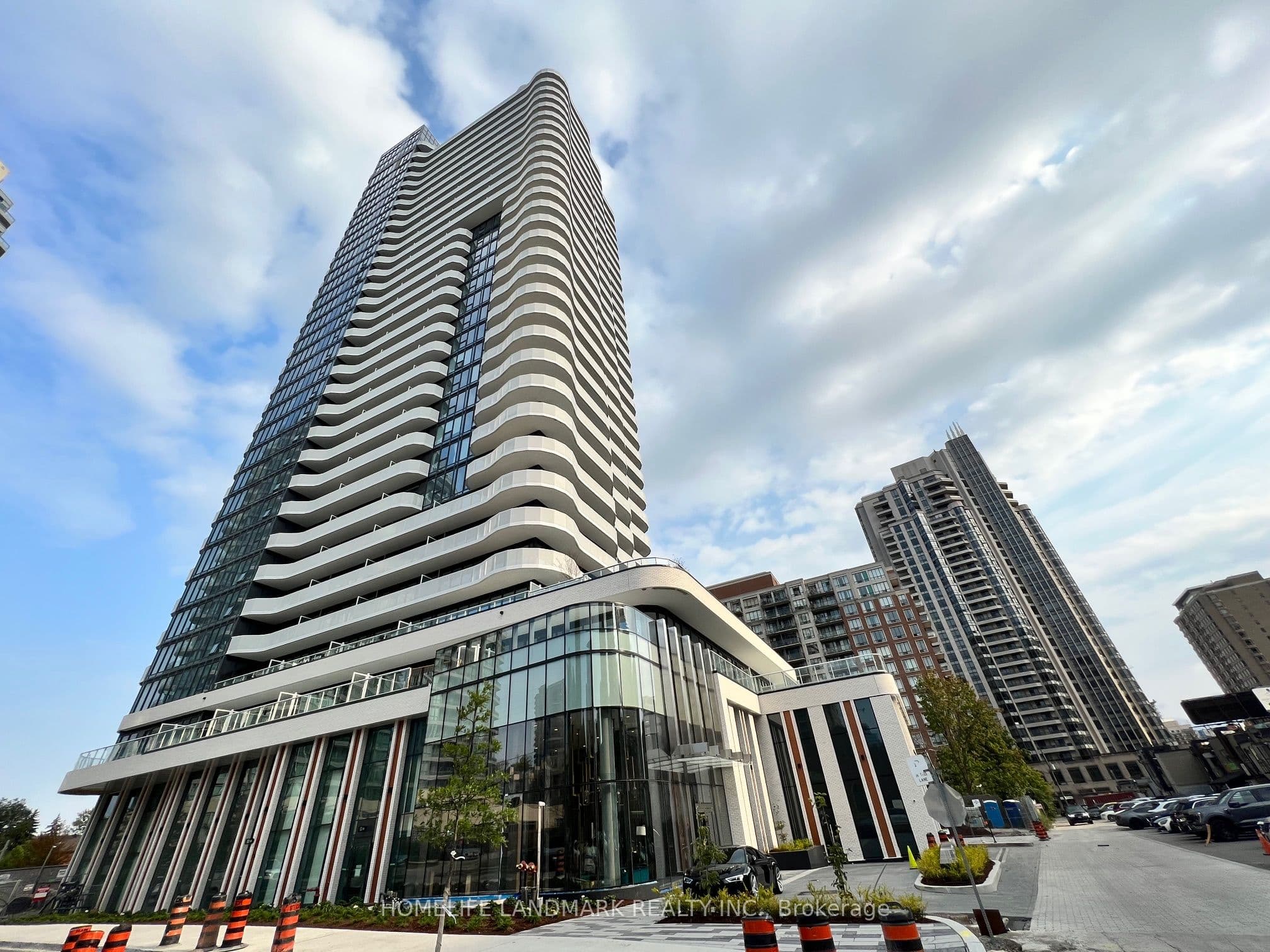 15 Holmes Avenue 1512, Toronto, ON M2N 0L4