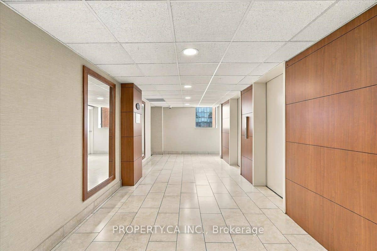 30 Church Street 602, Toronto, ON M5E 1S7