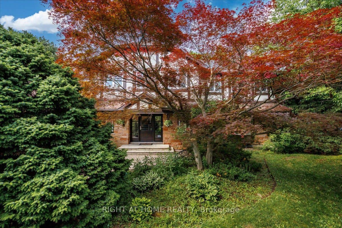 437 The Kingsway, Toronto, ON M9A 3W1