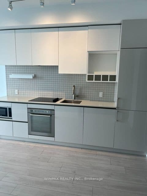 950 Portage Parkway 3715, Vaughan, ON L4K 0J7