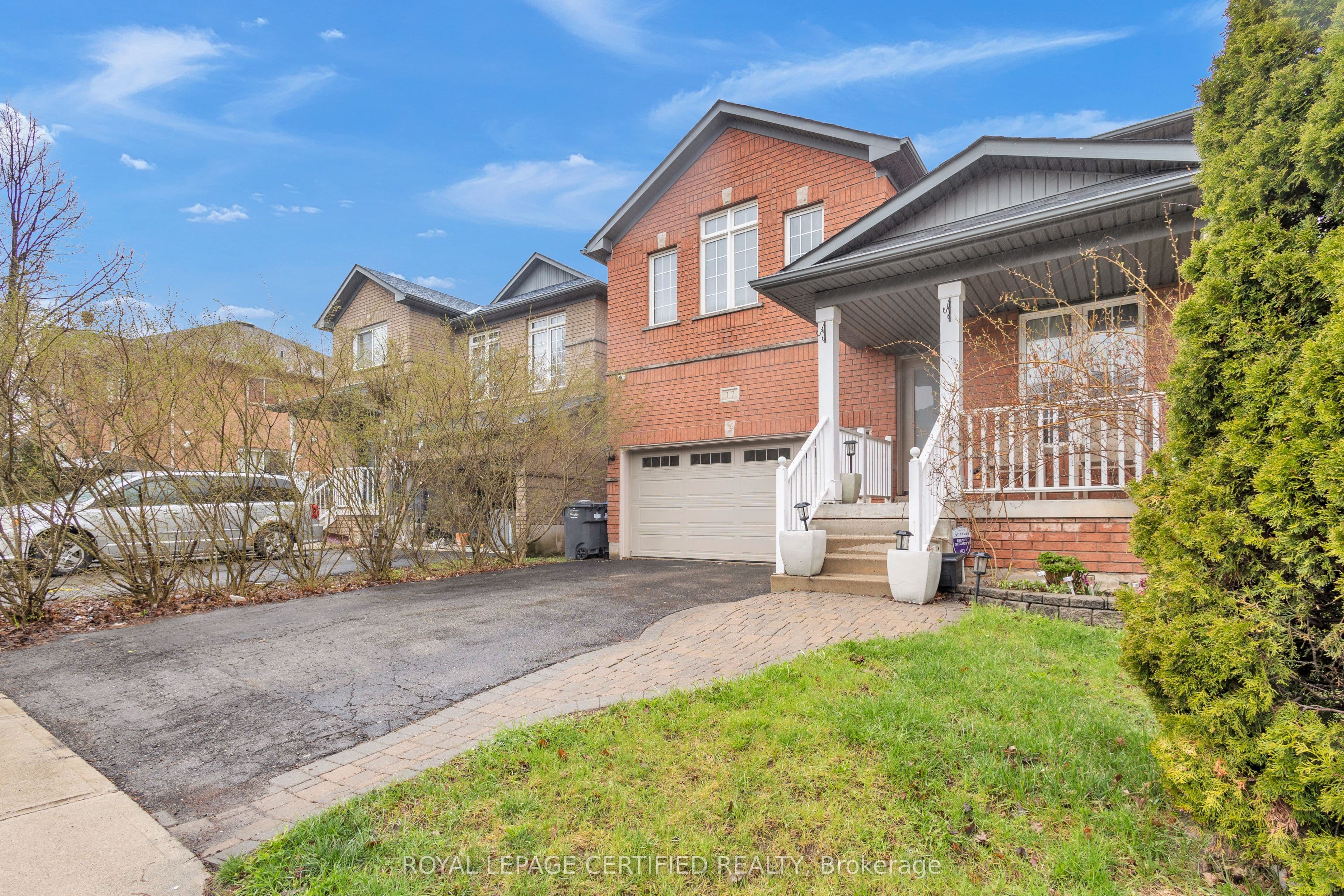 17 Chestermere Crescent, Brampton, ON L7A 2E8