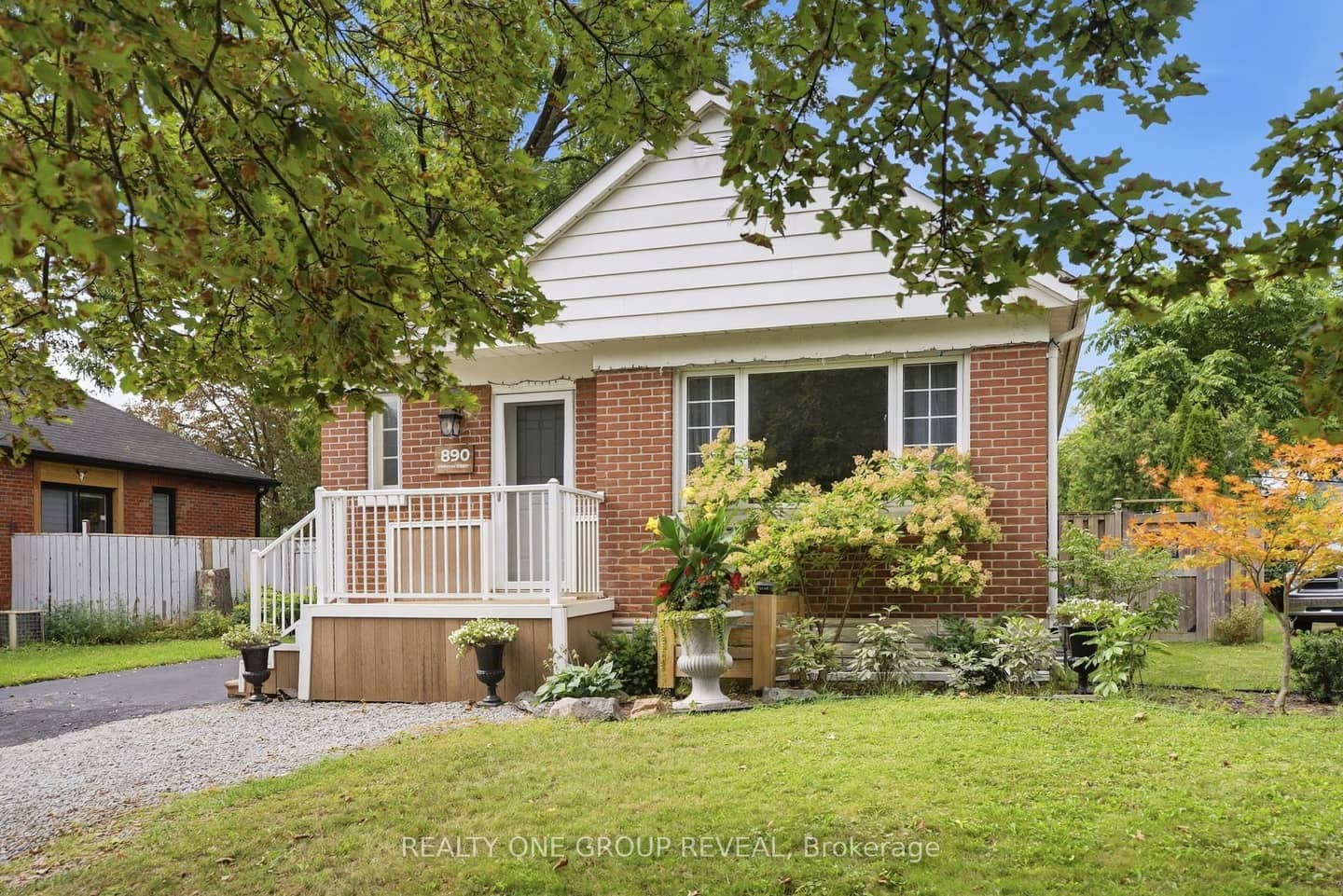 890 Grierson Street, Oshawa, ON L1G 5J9