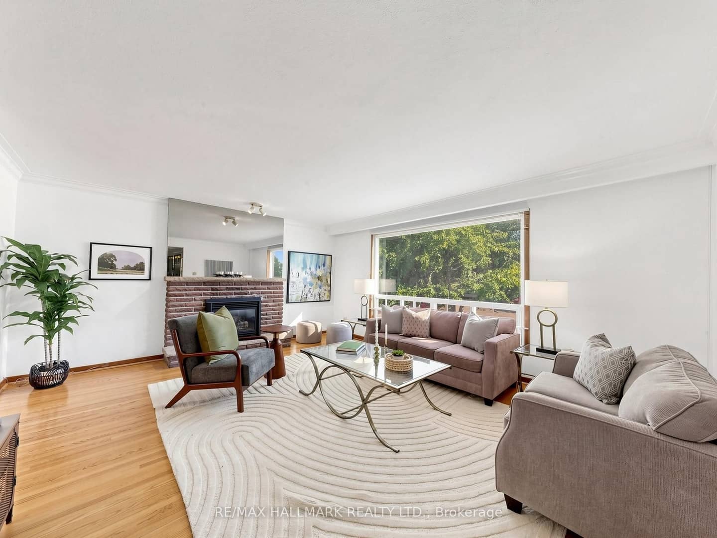 4 Multiflora Place, Markham, ON L3T 2W5