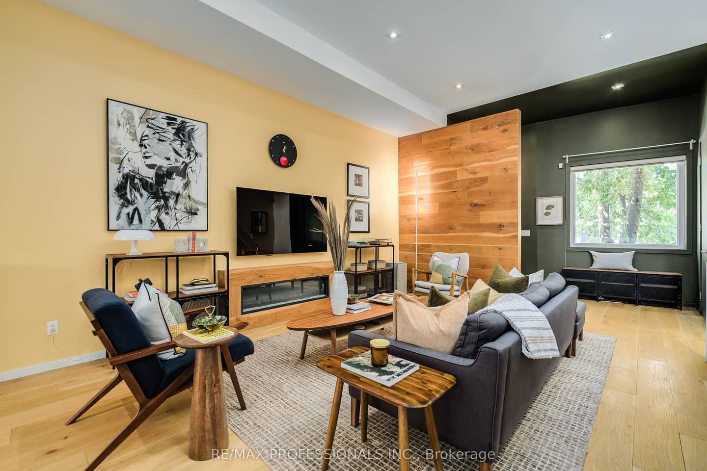 777 Eastern Avenue, Toronto, ON M4M 1E9