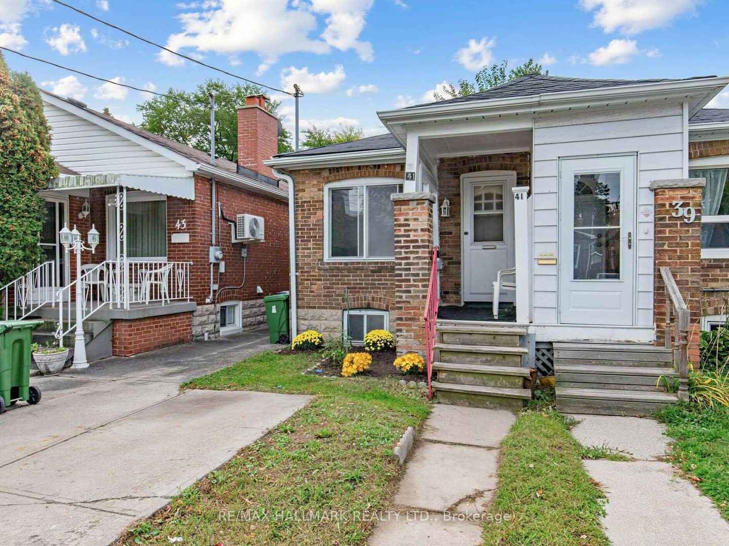 41 Gowan Avenue, Toronto, ON M4K 2C8