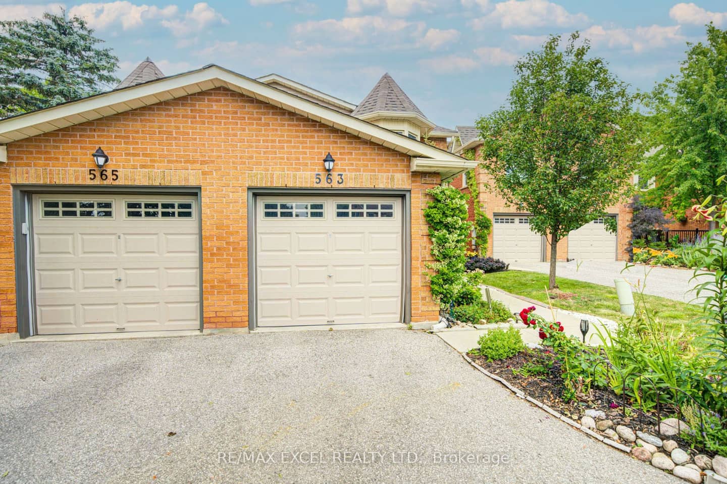 563 Tara Hill Circle, Aurora, ON L4G 6G9