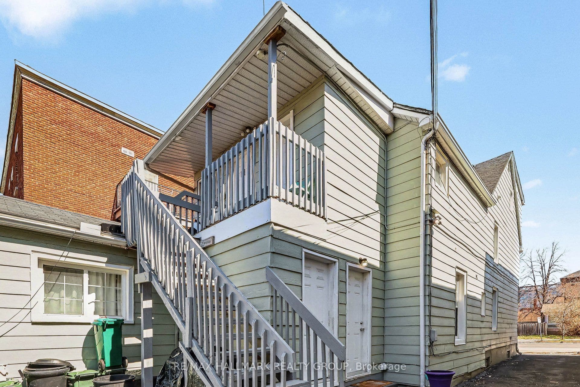 64 COBOURG Street 2, Lower Town - Sandy Hill, ON K1N 8G8
