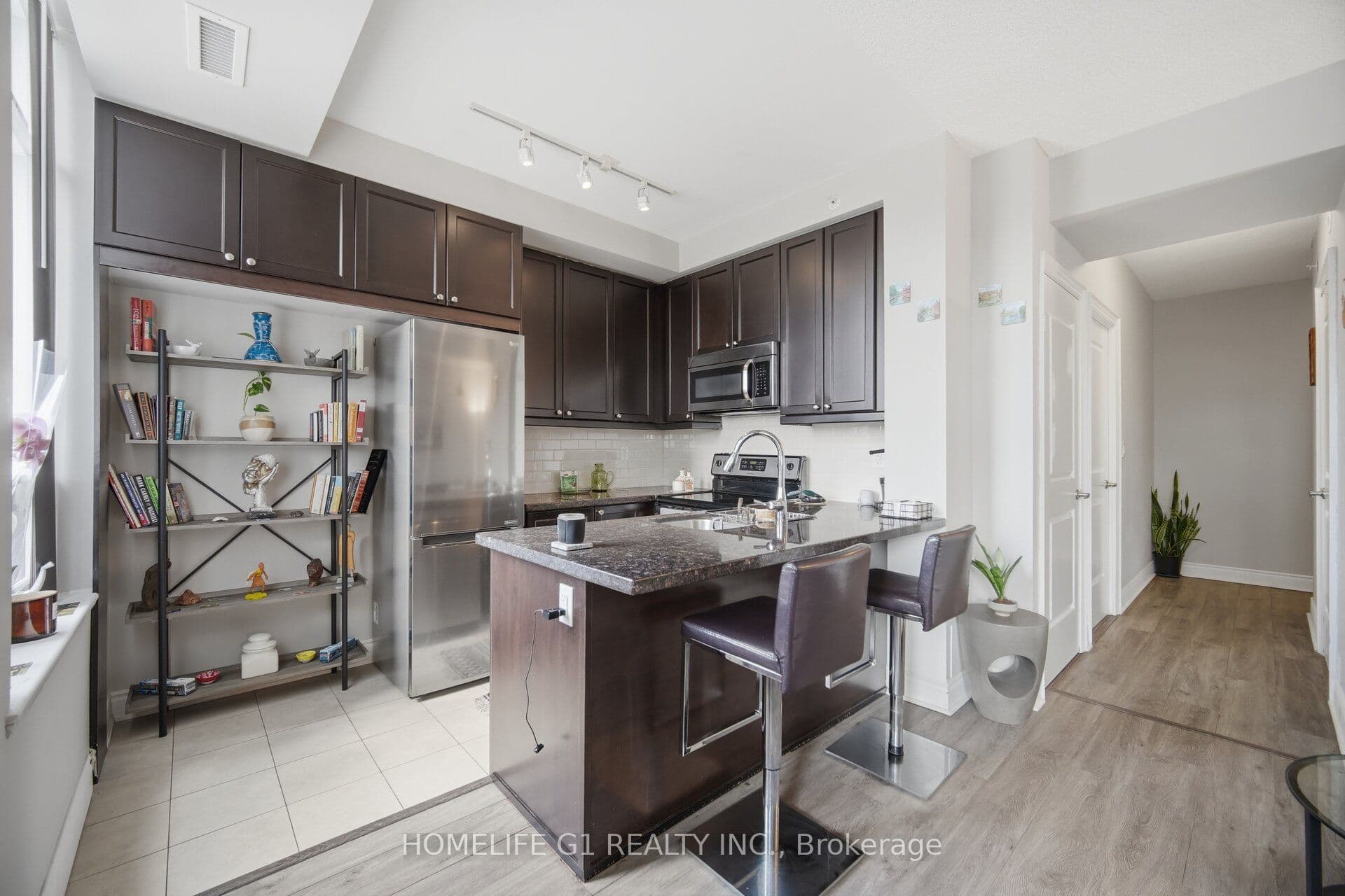 2396 Major Mackenzie Drive 212, Vaughan, ON L6A 3Y7