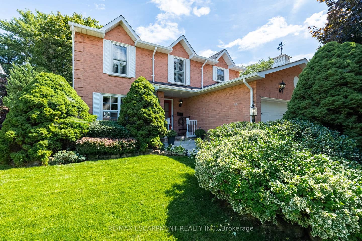 3212 Pinemeadow Drive, Burlington, ON L7M 2N7
