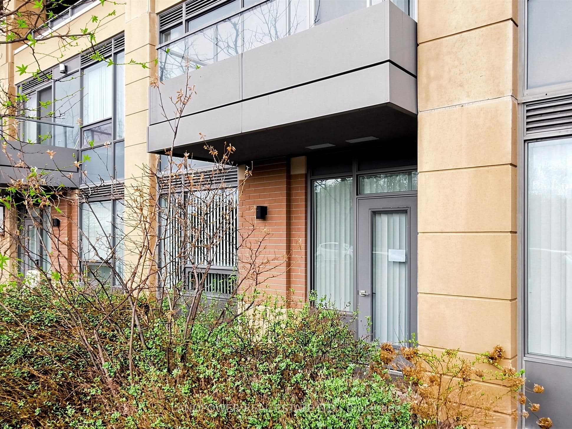 18 Uptown Drive 120, Markham, ON L3R 5M5