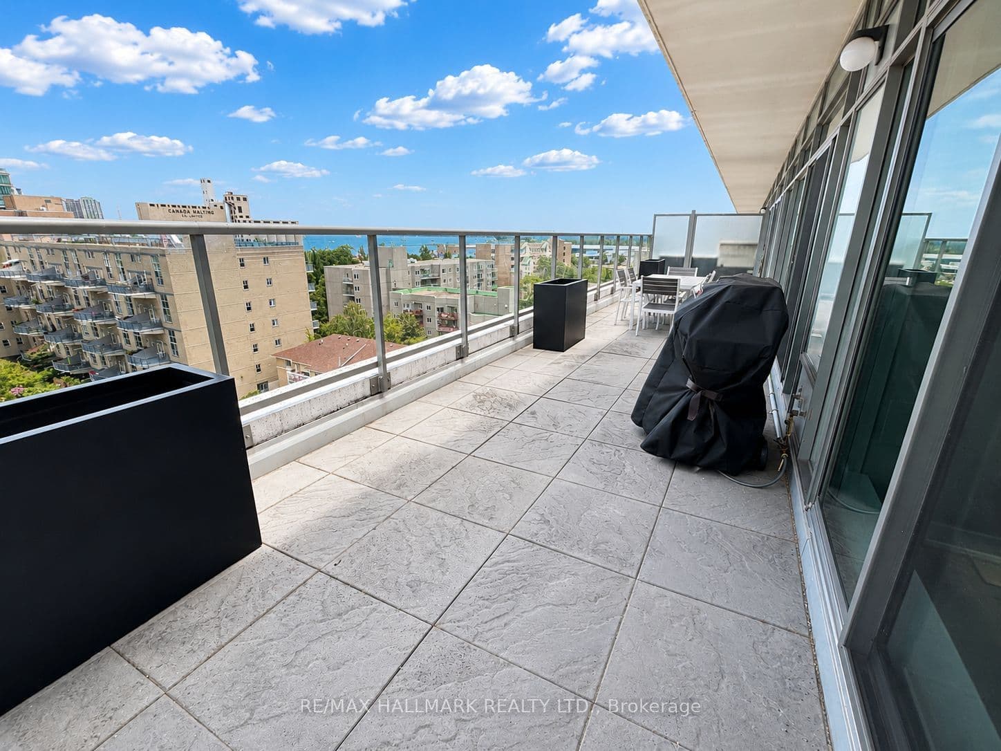 90 Stadium Road 905, Toronto, ON M5V 3W5