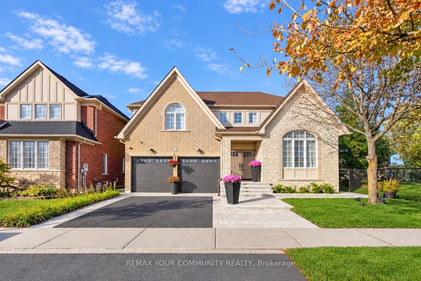 214 Selwyn Road, Richmond Hill, ON L4E 0A6