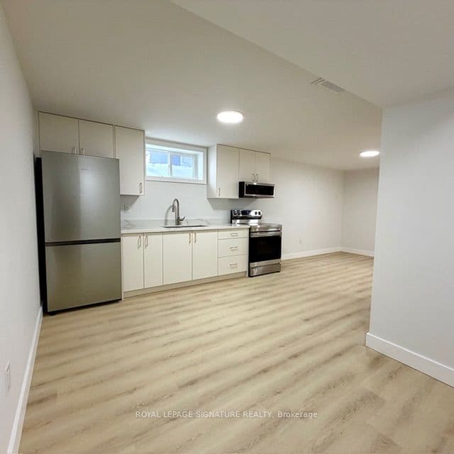 293 Glebemount Avenue Lower, Toronto, ON M4C 3V4