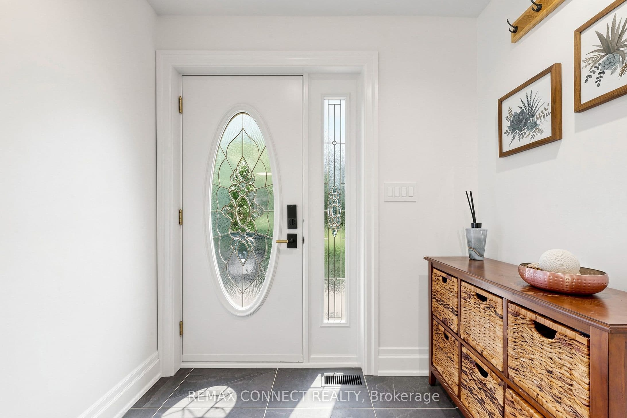 10 Catalina Drive, Toronto, ON M1M 1K6