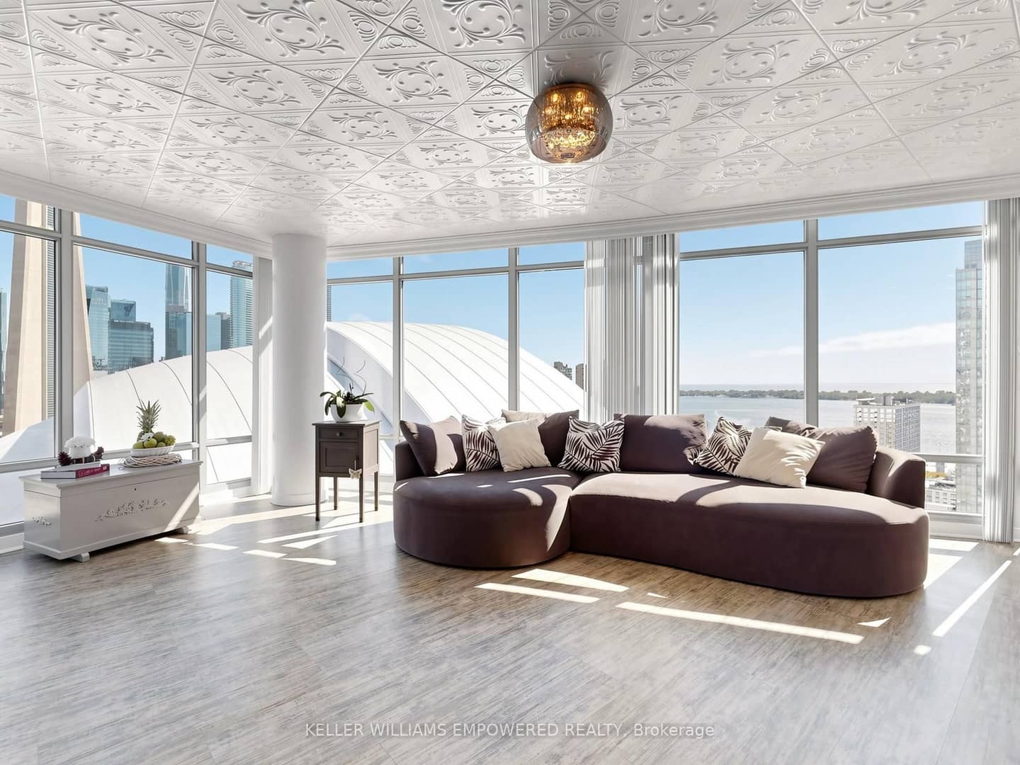 81 Navy Wharf Court 2815, Toronto, ON M5V 3S2