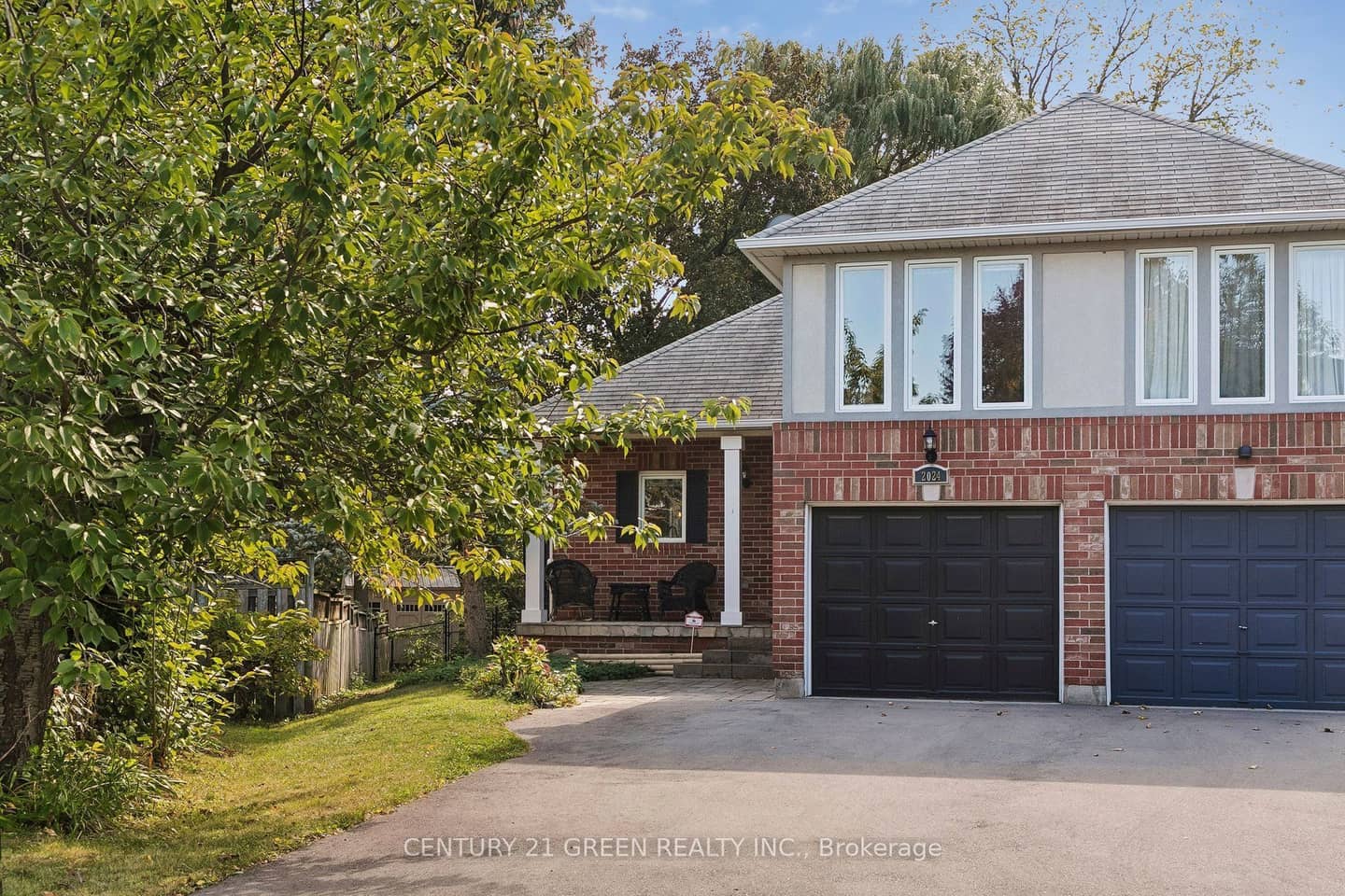 2024 Grovetree Lane, Burlington, ON L7R 4V4
