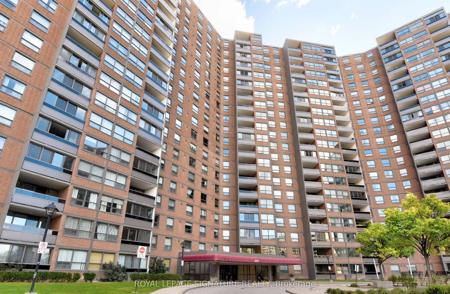 627 The West Mall 1507, Toronto, ON M9C 4X5
