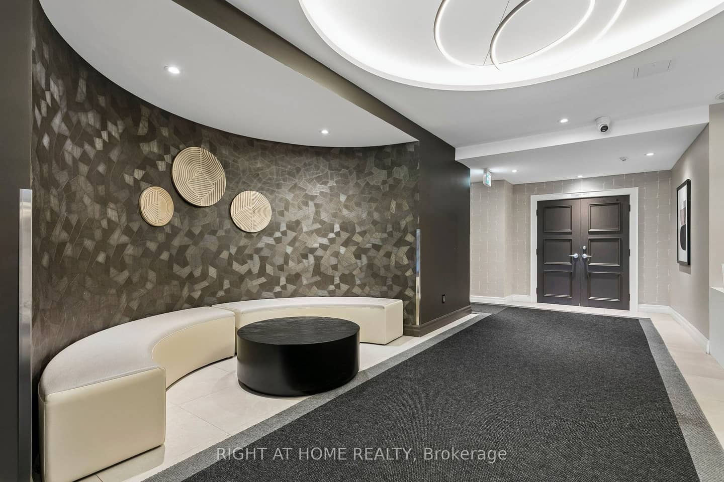 550 Webb Drive 612, Mississauga, ON L5B 3Y4