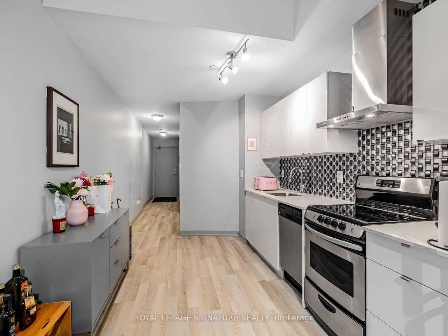 51 East Liberty Street 202, Toronto, ON M6K 3P8