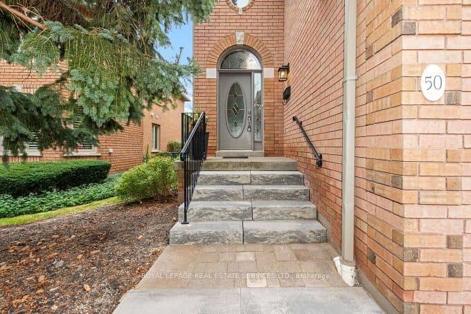 1905 Broad Hollow Gate 50, Mississauga, ON L5L 5X2