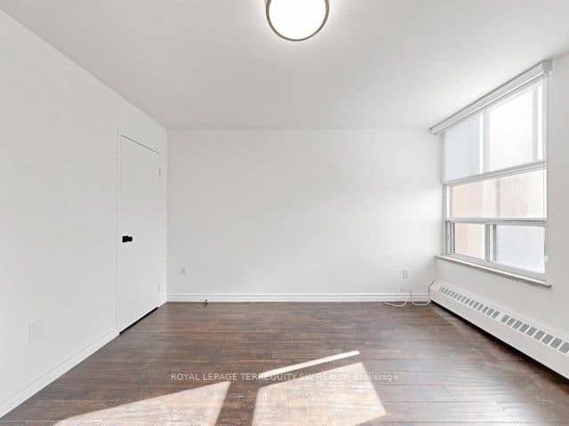 360 Ridelle Ave Avenue 2301, Toronto, ON M6B 1K1
