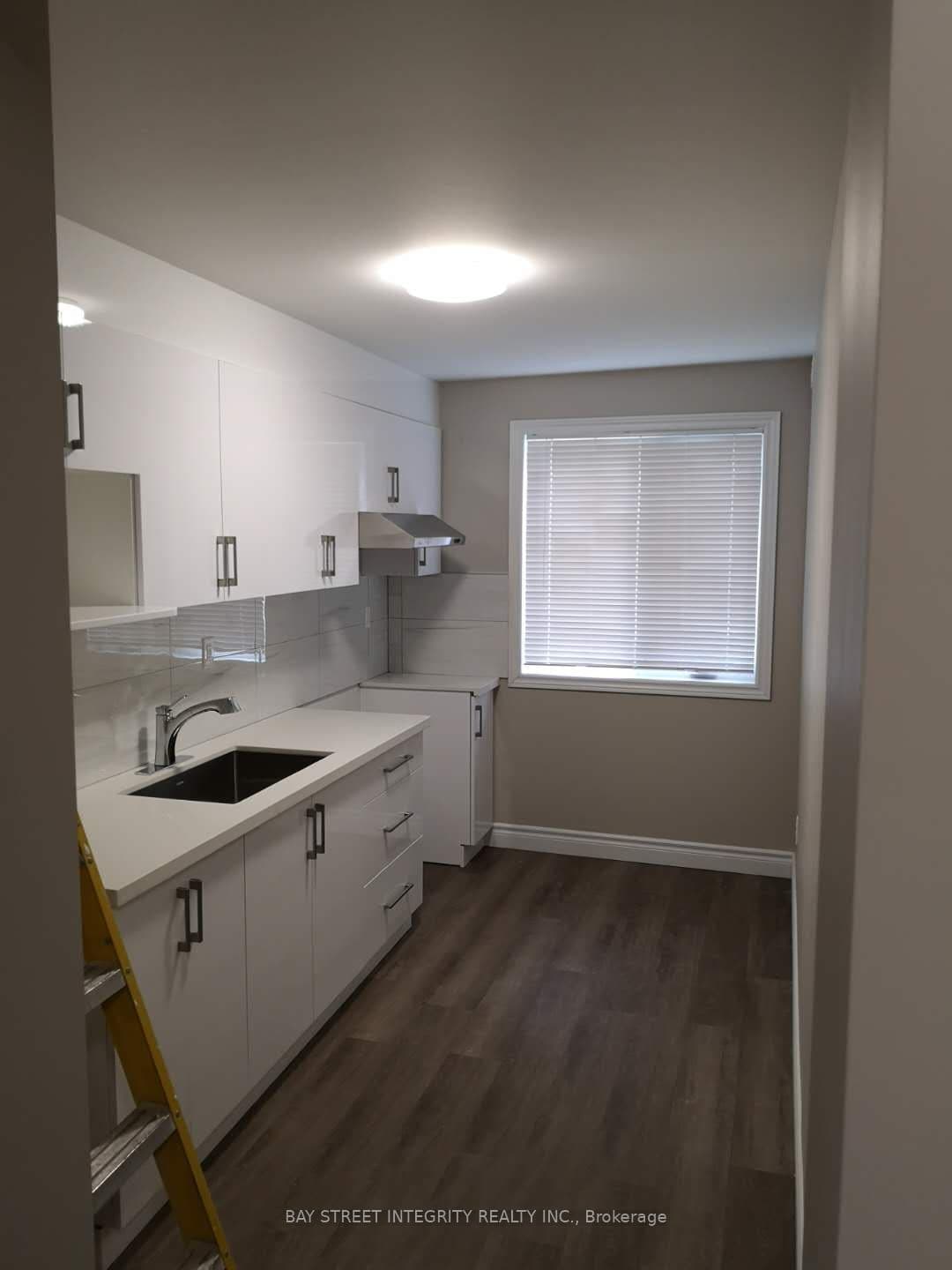 28 Earl Street B, Toronto, ON M4Y 1M3