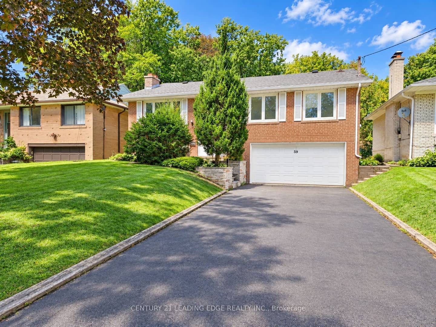 39 Sumner Heights Drive, Toronto, ON M2K 1Y2