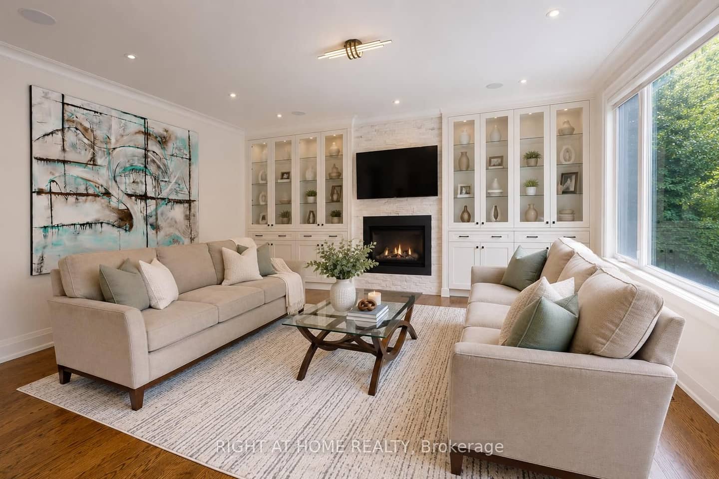 490 Orchard Drive, Oakville, ON L6K 1P1