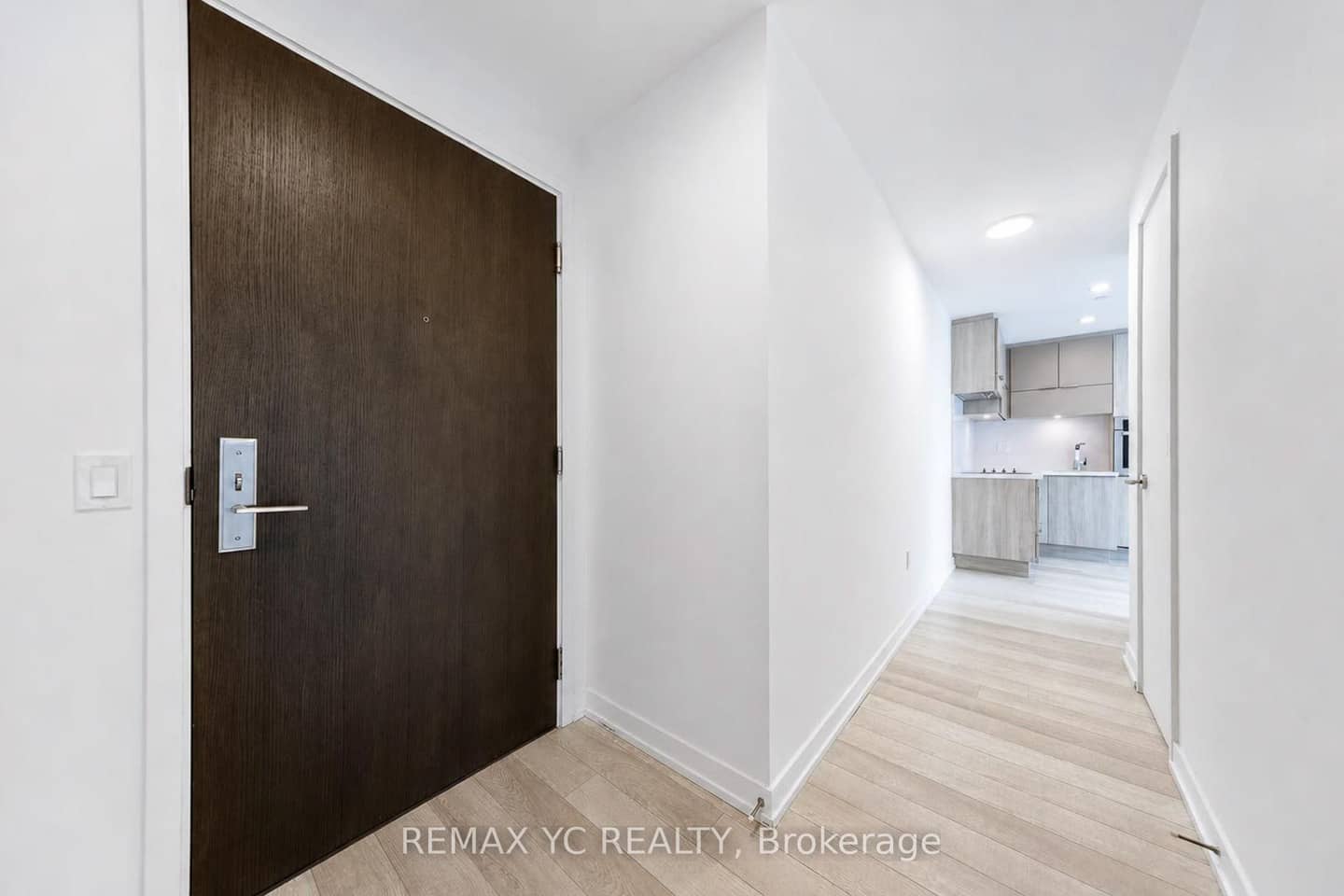 39 Roehampton Avenue 3708, Toronto, ON M4P 0G1