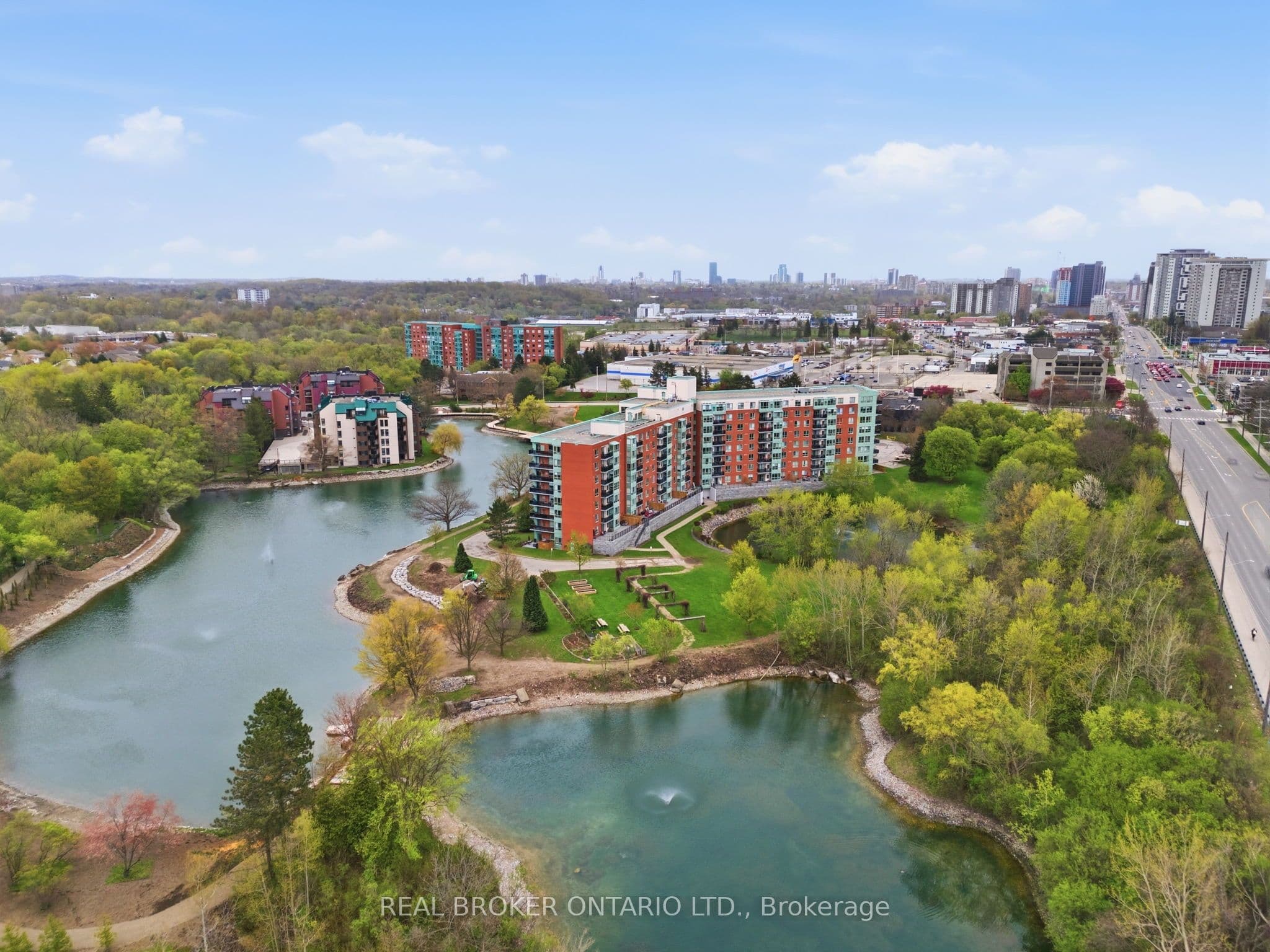 30 Blue Springs Drive 215, Waterloo, ON N2J 4T2