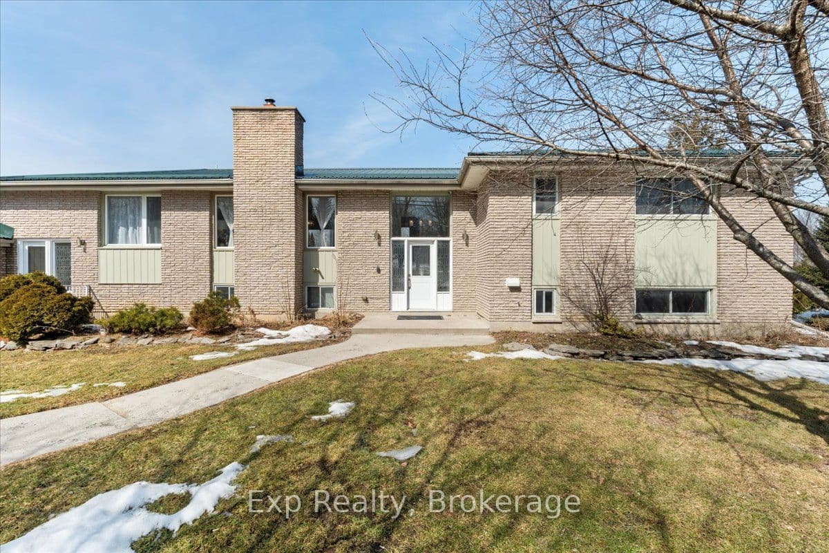 267 County Road 28, Prince Edward County, ON K8N 4Z7