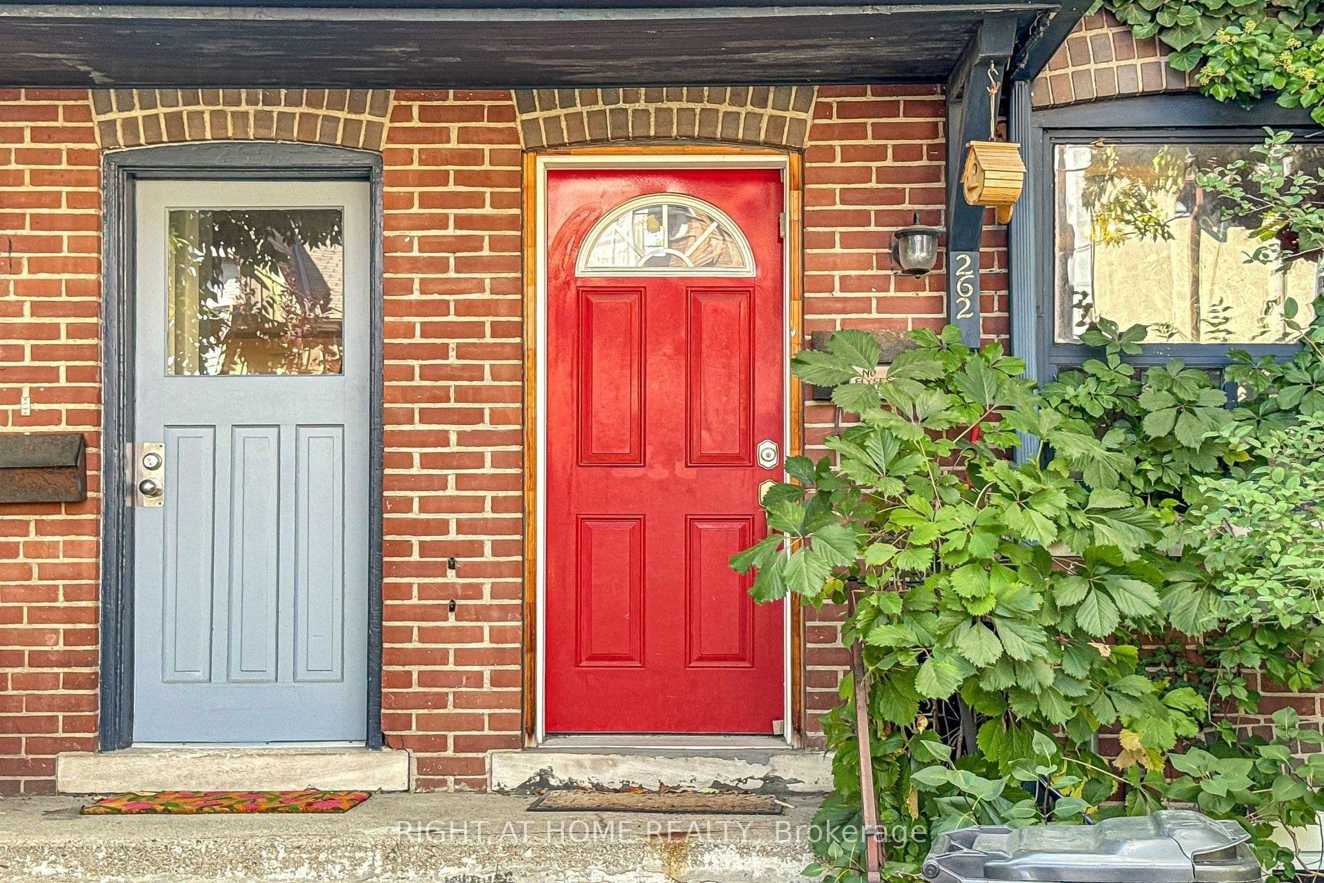 262 Lippincott Street, Toronto, ON M5S 2P5