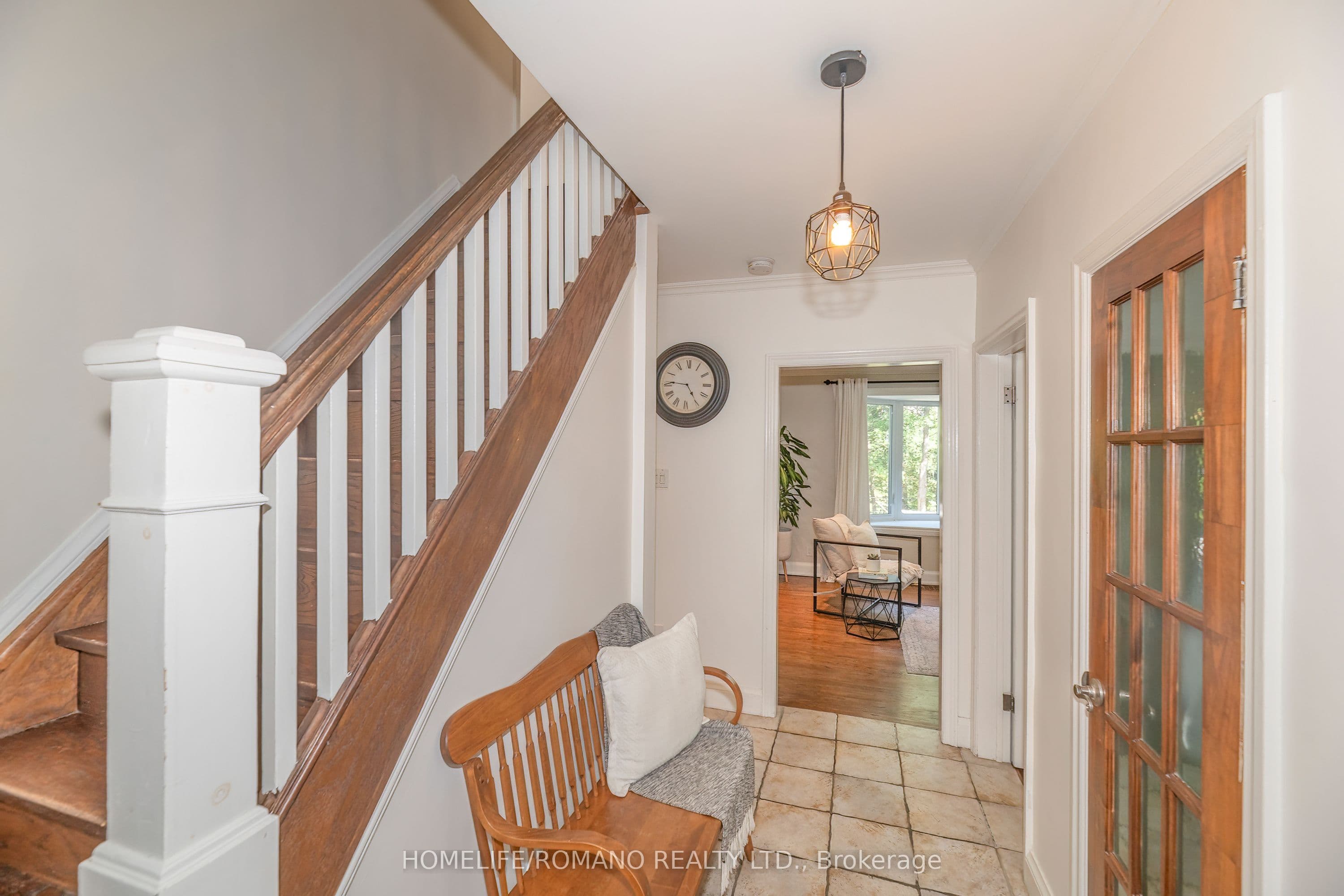 45 Riverview Heights, Toronto, ON M9P 2N3