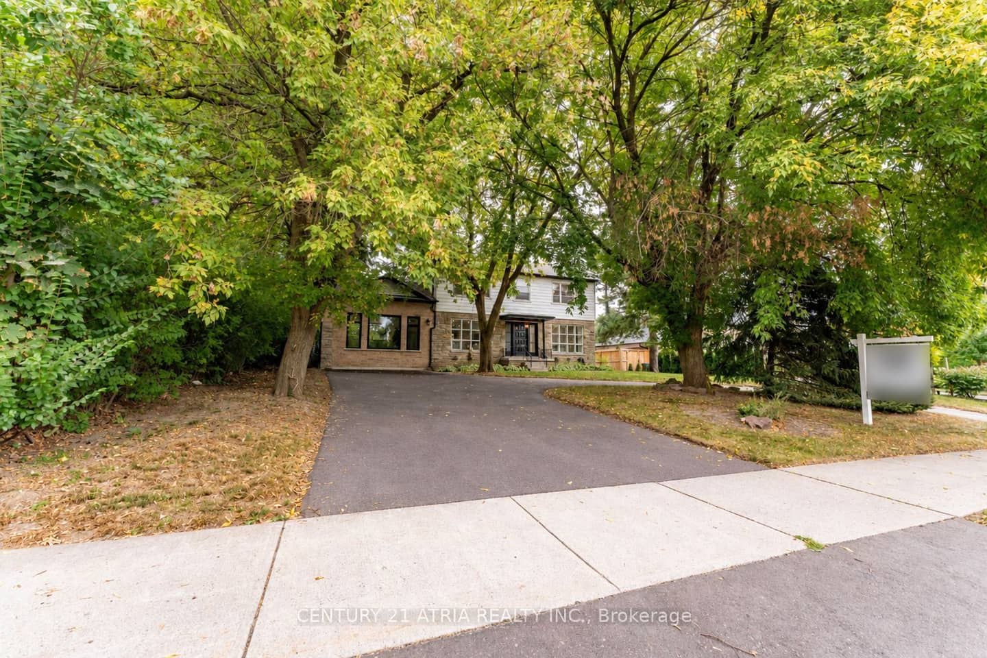 1617 Islington Avenue, Toronto, ON M9A 3M8