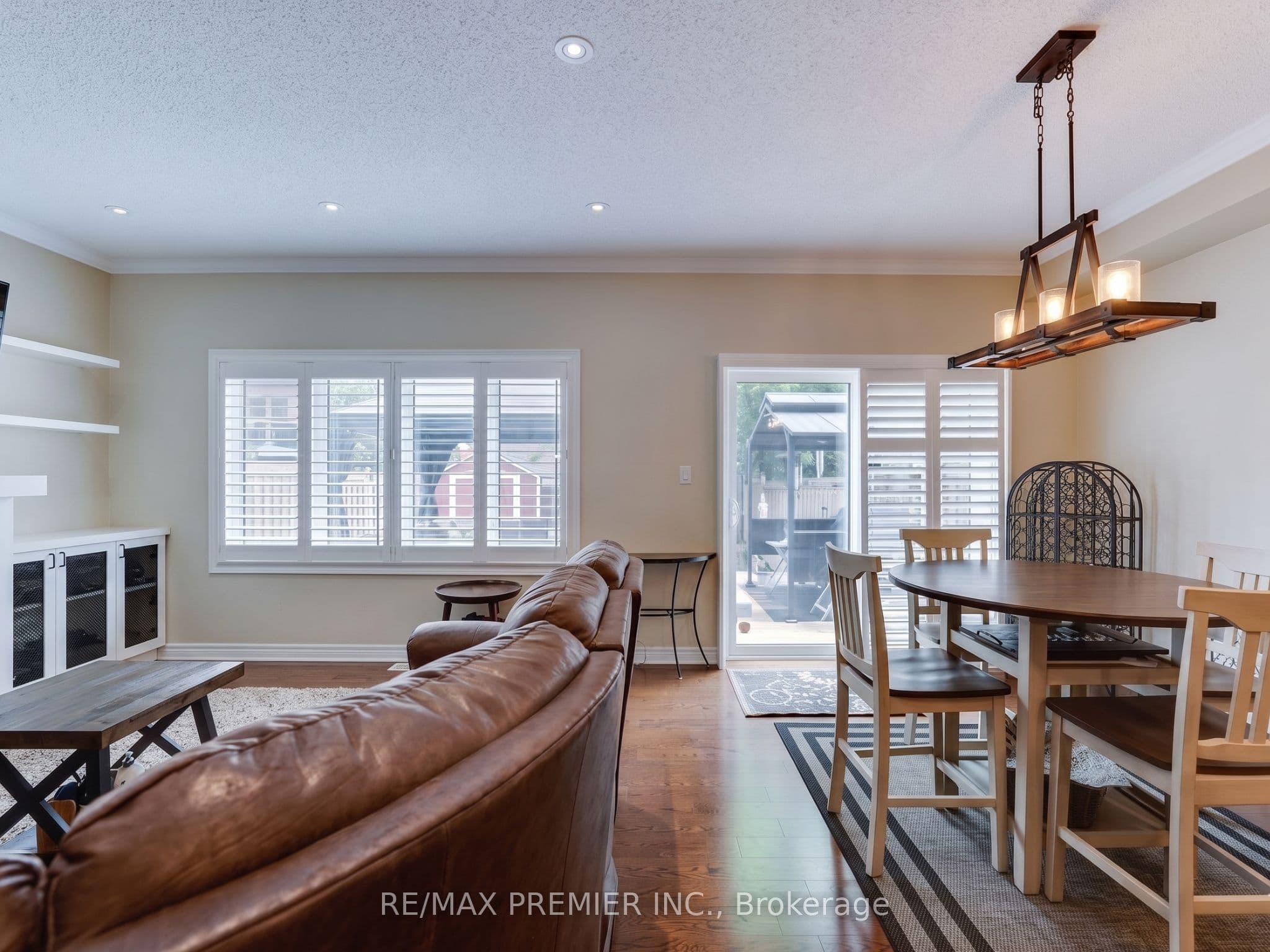 12 Pearcey Crescent, Barrie, ON L4N 6R8