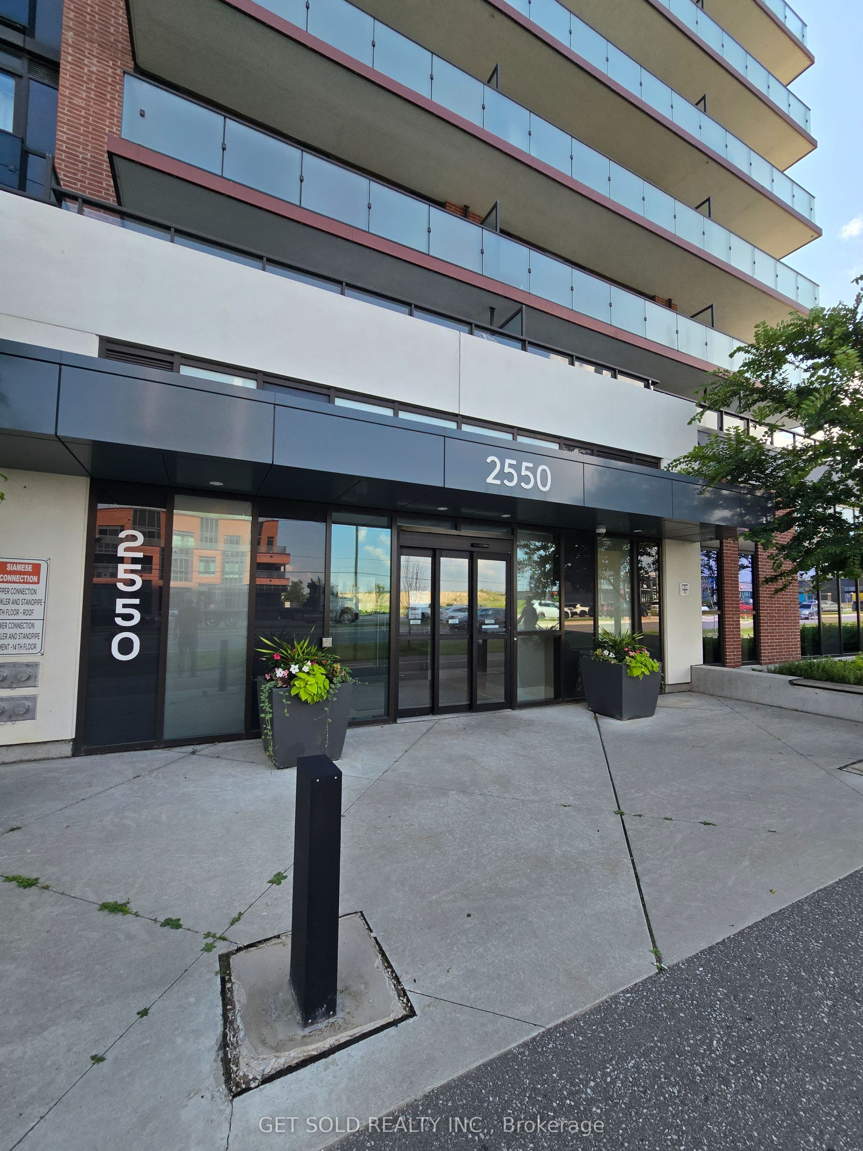 2550 Simcoe Street N 1917, Oshawa, ON L1L 0R5