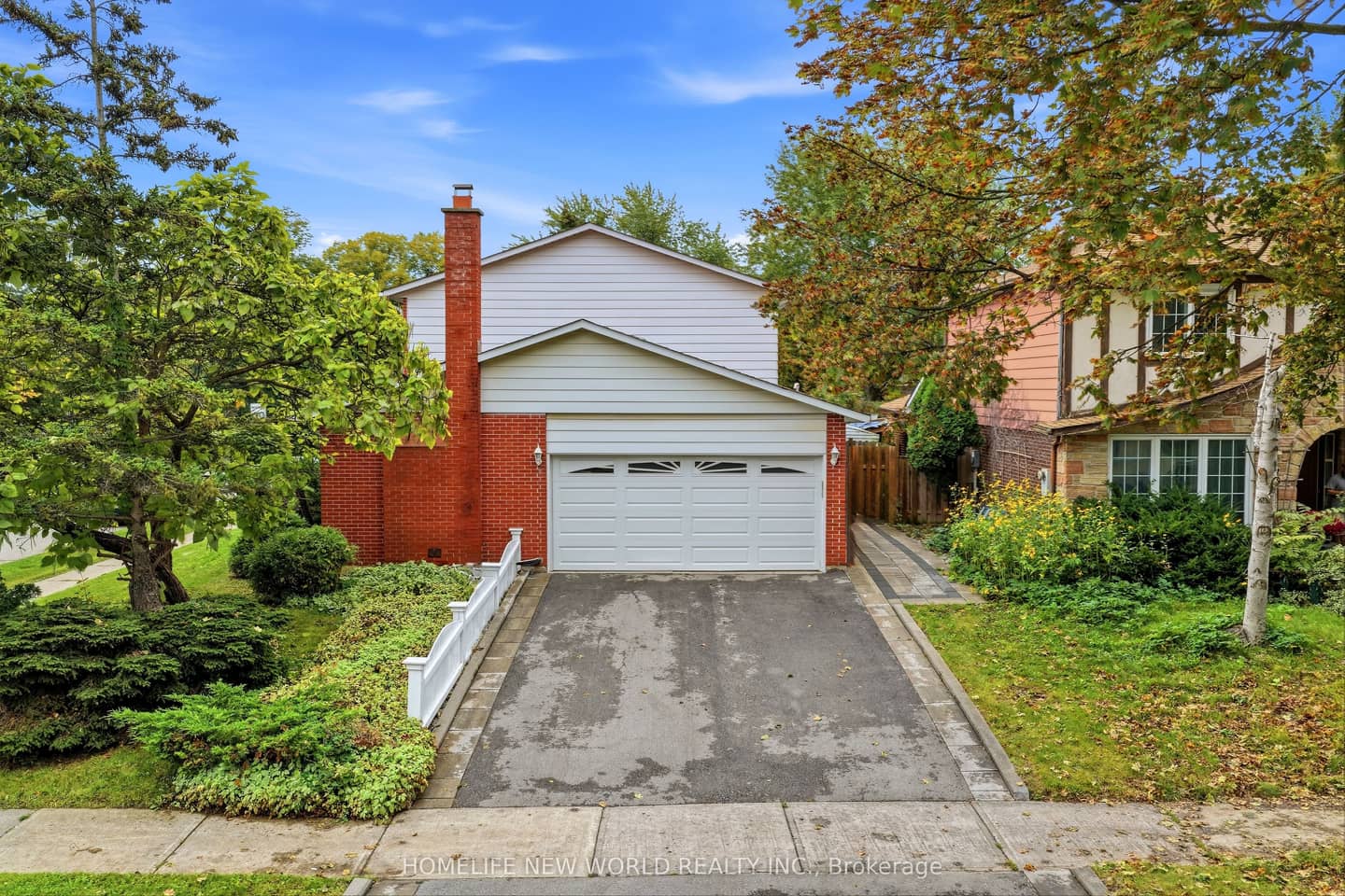 18 Dolan Gate, Toronto, ON M2J 2N1