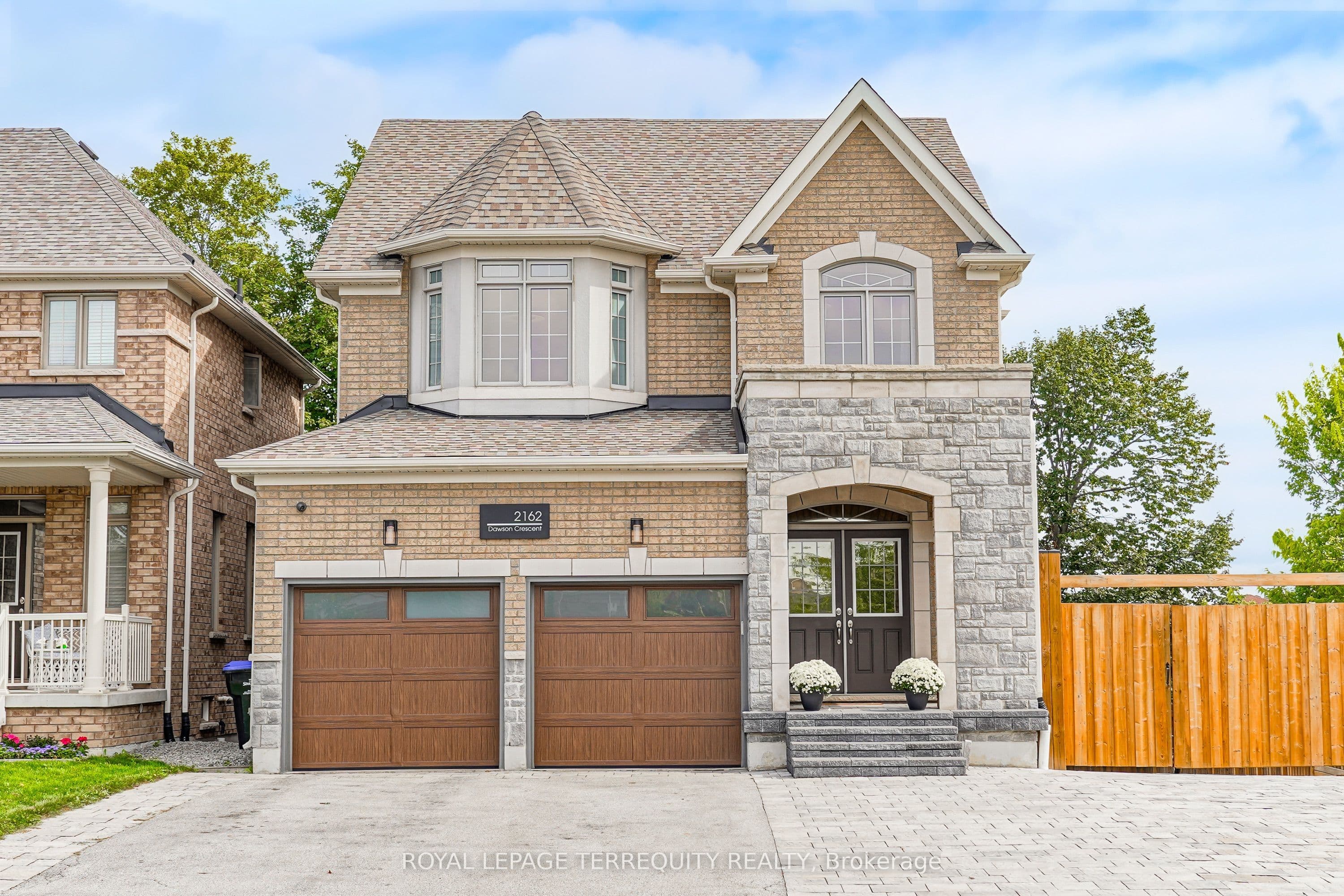 2162 Dawson Crescent, Innisfil, ON L9S 0G9