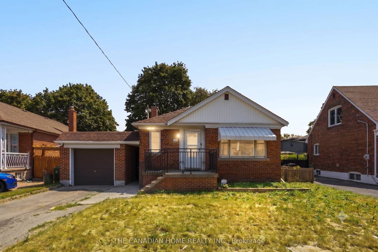 1373 Pharmacy Avenue, Toronto, ON M1R 2J6
