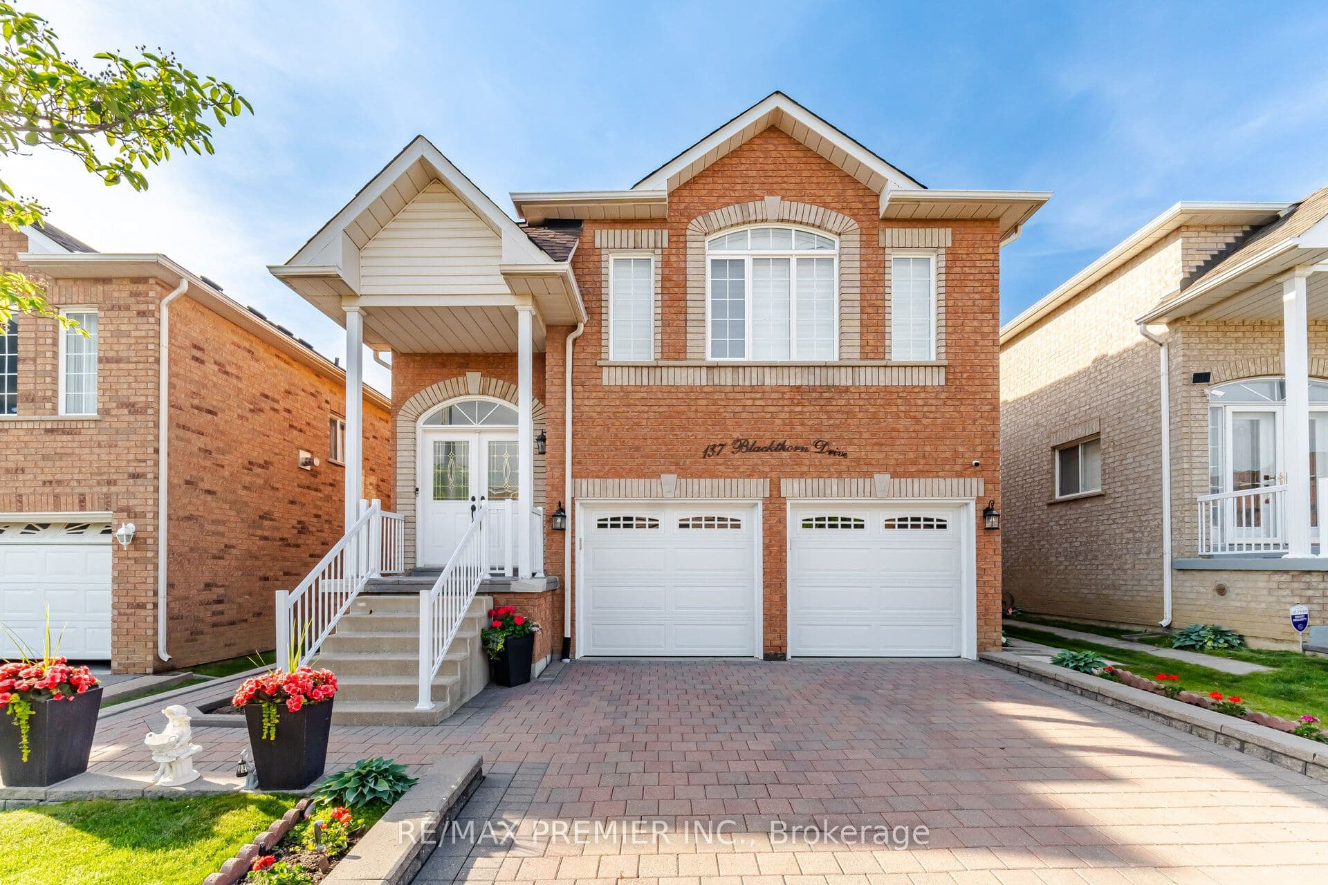 137 Blackthorn Drive, Vaughan, ON L6A 3N2