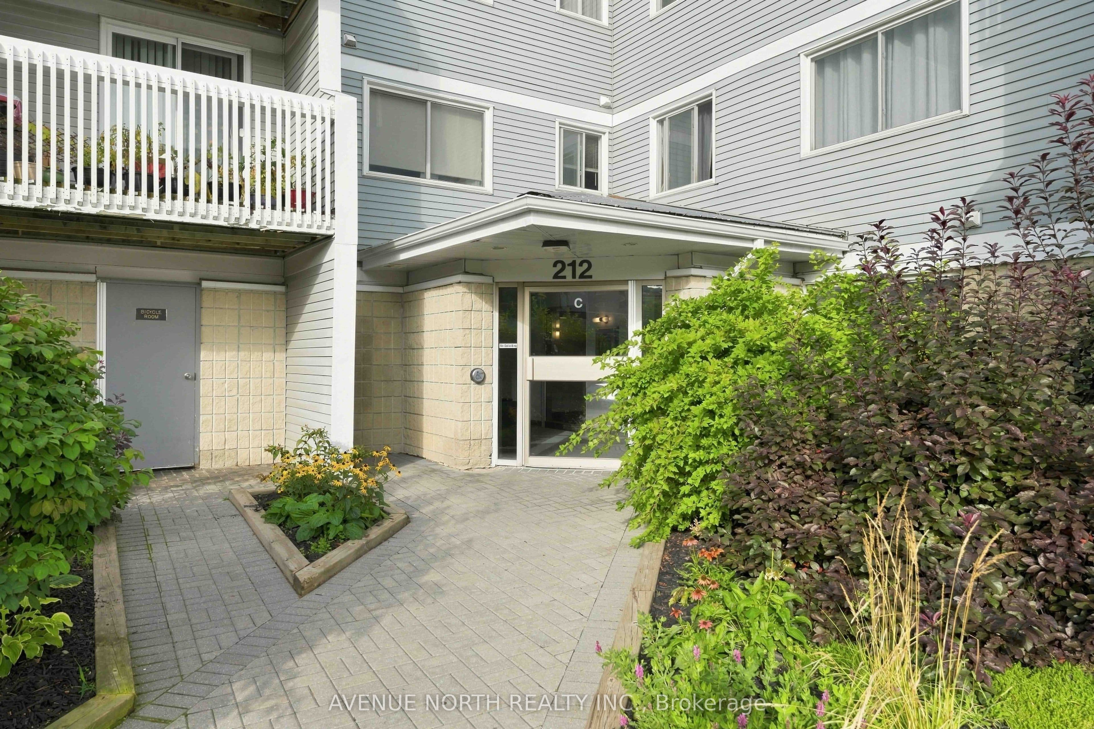 212 Viewmount Drive 210, Cityview - Parkwoods Hills - Rideau Shore, ON K2E 7X2
