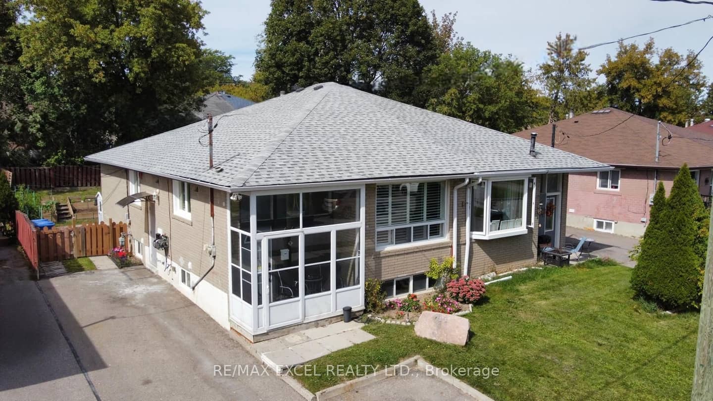44 Lindsay Avenue, Newmarket, ON L3Y 4N6